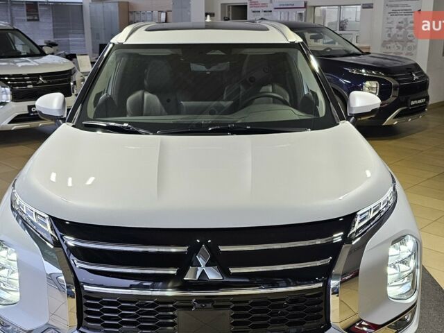 Мицубиси Аутлендер, объемом двигателя 2.49 л и пробегом 0 тыс. км за 44024 $, фото 3 на Automoto.ua