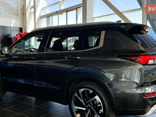 Мицубиси Аутлендер 2025 года купить новое авто Мицубиси Аутлендер 2025 года от официального дилера Автоцентр AUTO.RIA Мицубиси фото