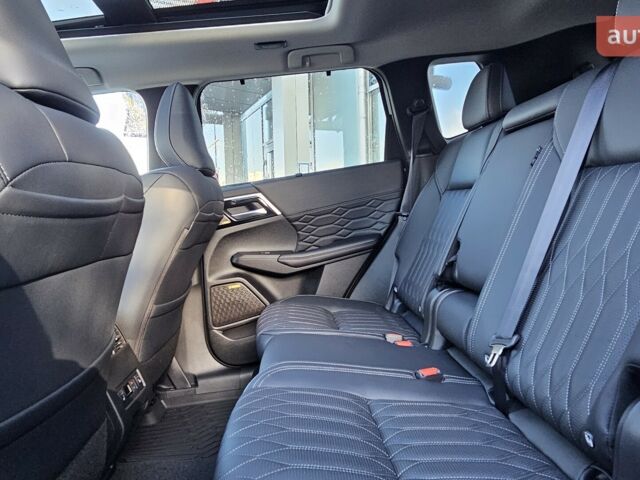 Мицубиси Аутлендер, объемом двигателя 2.49 л и пробегом 0 тыс. км за 44024 $, фото 18 на Automoto.ua