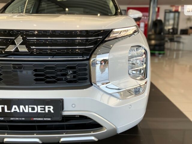 Мицубиси Аутлендер 2025 в Виннице на Automoto.ua Мицубиси Аутлендер, объемом двигателя 2.49 л и пробегом 0 тыс. км за 42113 $, фото 2 на Automoto.ua
