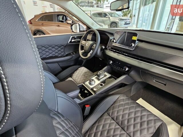 Міцубісі Аутлендер, об'ємом двигуна 2.49 л та пробігом 0 тис. км за 42462 $, фото 16 на Automoto.ua