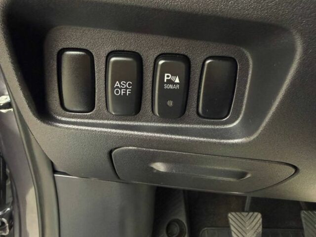 Серый Мицубиси Аутлендер, объемом двигателя 2 л и пробегом 275 тыс. км за 8500 $, фото 10 на Automoto.ua