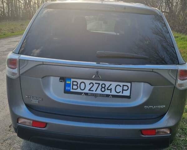 Сірий Міцубісі Аутлендер, об'ємом двигуна 2.4 л та пробігом 145 тис. км за 12900 $, фото 5 на Automoto.ua