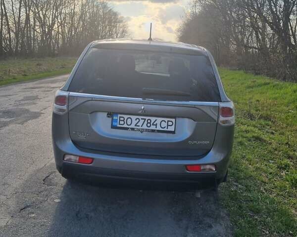 Сірий Міцубісі Аутлендер, об'ємом двигуна 2.4 л та пробігом 145 тис. км за 12900 $, фото 7 на Automoto.ua