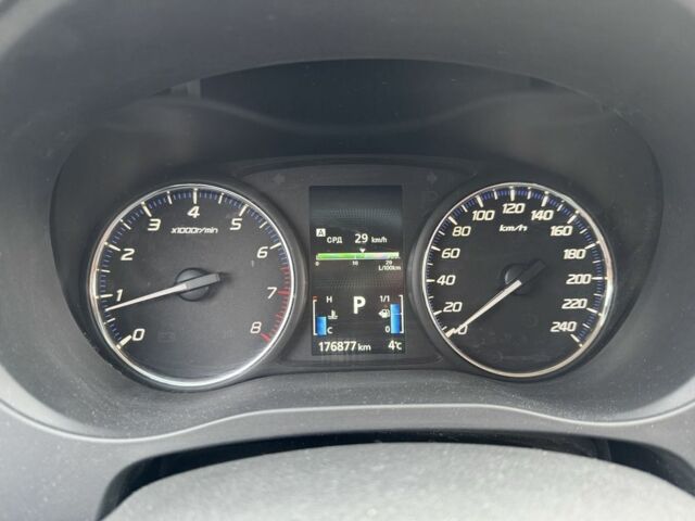 Серый Мицубиси Аутлендер, объемом двигателя 2 л и пробегом 177 тыс. км за 10399 $, фото 11 на Automoto.ua