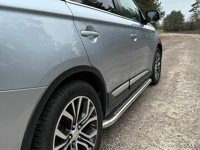 Сірий Міцубісі Аутлендер, об'ємом двигуна 2.3 л та пробігом 55 тис. км за 19900 $, фото 4 на Automoto.ua