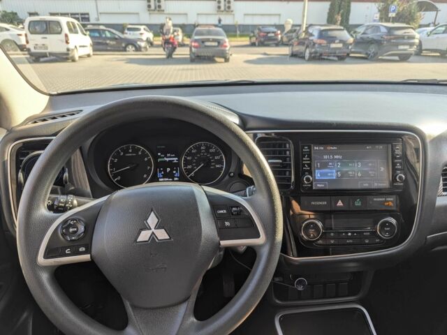 Серый Мицубиси Аутлендер, объемом двигателя 2.4 л и пробегом 142 тыс. км за 15999 $, фото 8 на Automoto.ua