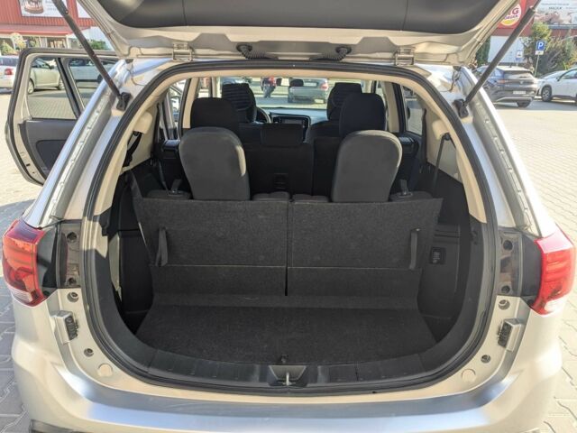 Серый Мицубиси Аутлендер, объемом двигателя 2.4 л и пробегом 142 тыс. км за 15999 $, фото 11 на Automoto.ua