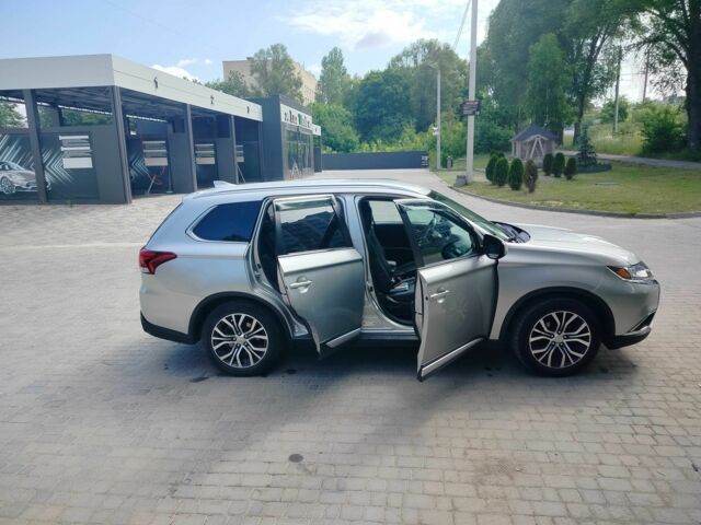 Сірий Міцубісі Аутлендер, об'ємом двигуна 2.4 л та пробігом 95 тис. км за 16800 $, фото 6 на Automoto.ua