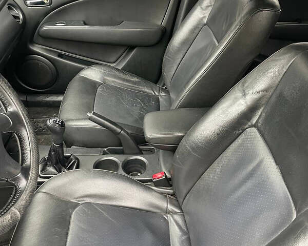 Сірий Міцубісі Аутлендер, об'ємом двигуна 2 л та пробігом 252 тис. км за 4600 $, фото 19 на Automoto.ua