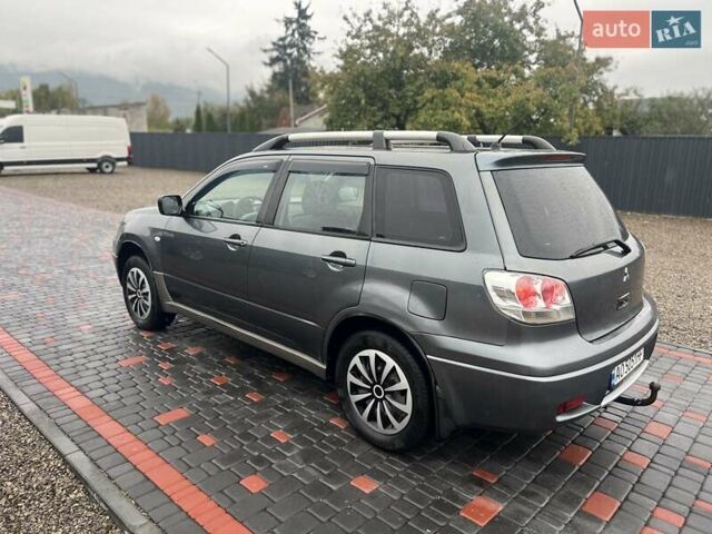 Сірий Міцубісі Аутлендер, об'ємом двигуна 1.98 л та пробігом 350 тис. км за 3950 $, фото 2 на Automoto.ua