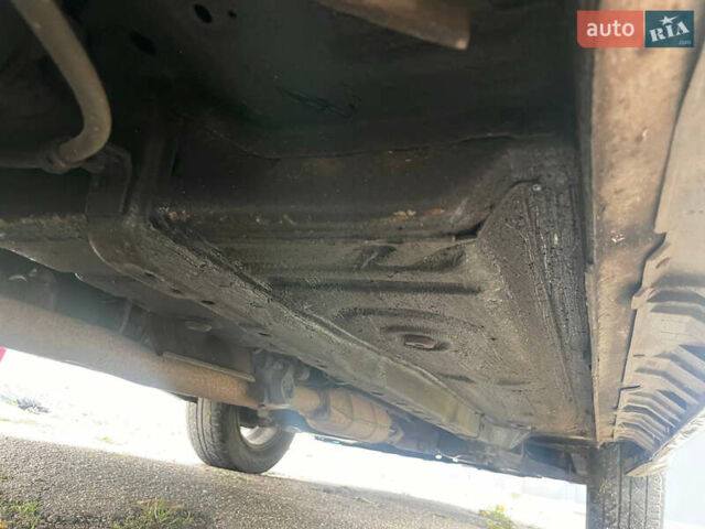 Сірий Міцубісі Аутлендер, об'ємом двигуна 2 л та пробігом 252 тис. км за 4600 $, фото 30 на Automoto.ua