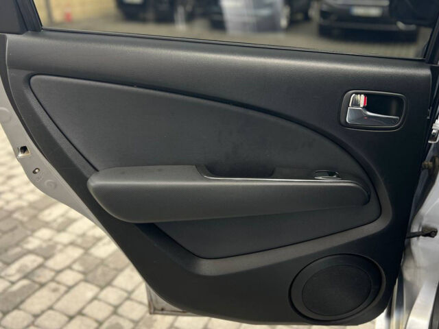 Сірий Міцубісі Аутлендер, об'ємом двигуна 2.4 л та пробігом 240 тис. км за 6700 $, фото 15 на Automoto.ua