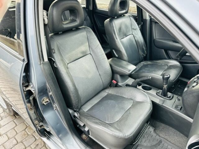 Сірий Міцубісі Аутлендер, об'ємом двигуна 2 л та пробігом 280 тис. км за 3500 $, фото 11 на Automoto.ua