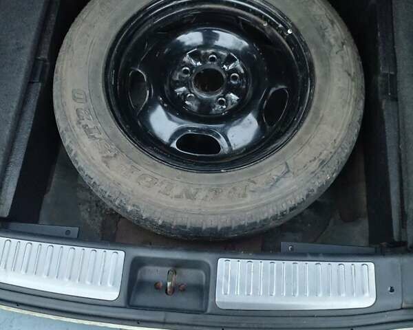 Сірий Міцубісі Аутлендер, об'ємом двигуна 2 л та пробігом 160 тис. км за 4800 $, фото 13 на Automoto.ua