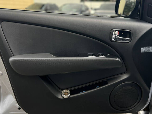 Сірий Міцубісі Аутлендер, об'ємом двигуна 2.4 л та пробігом 240 тис. км за 6700 $, фото 6 на Automoto.ua