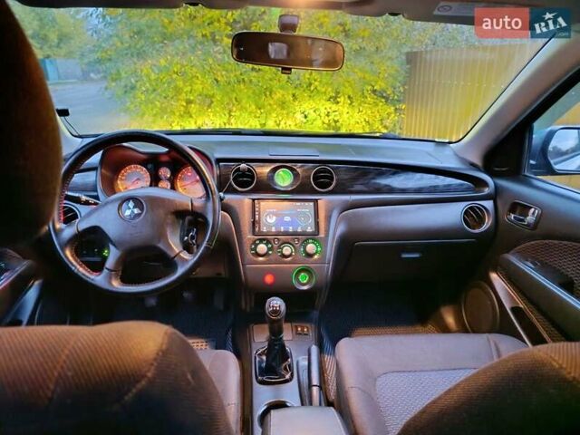 Мицубиси Аутлендер 2003 в Миргороде на Automoto.ua Серый Мицубиси Аутлендер, объемом двигателя 2 л и пробегом 354 тыс. км за 5000 $, фото 10 на Automoto.ua