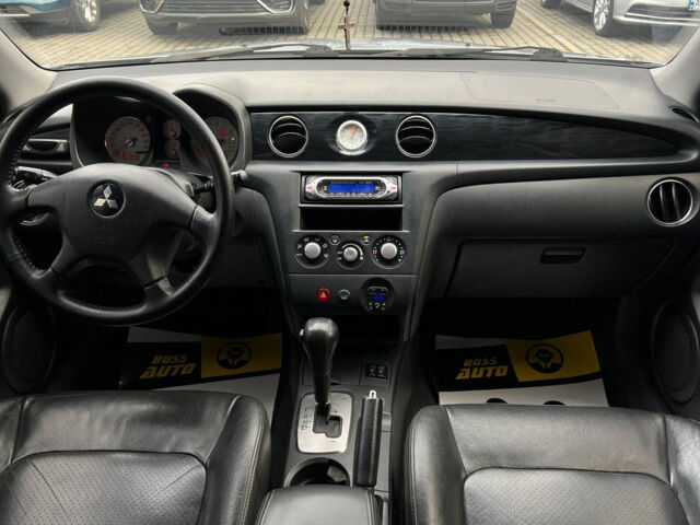 Сірий Міцубісі Аутлендер, об'ємом двигуна 2.4 л та пробігом 240 тис. км за 6700 $, фото 14 на Automoto.ua