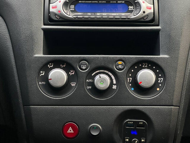 Сірий Міцубісі Аутлендер, об'ємом двигуна 2.4 л та пробігом 240 тис. км за 6700 $, фото 12 на Automoto.ua