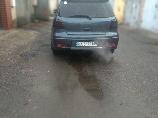 Серый Мицубиси Аутлендер, объемом двигателя 2.4 л и пробегом 286 тыс. км за 7400 $, фото 4 на Automoto.ua