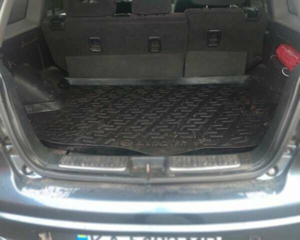 Сірий Міцубісі Аутлендер, об'ємом двигуна 2.35 л та пробігом 286 тис. км за 7400 $, фото 2 на Automoto.ua