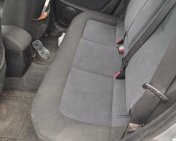 Серый Мицубиси Аутлендер, объемом двигателя 0 л и пробегом 275 тыс. км за 3000 $, фото 1 на Automoto.ua