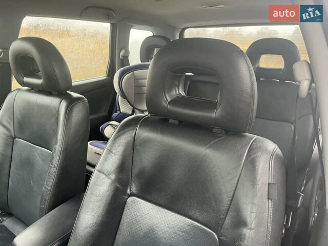 Серый Мицубиси Аутлендер, объемом двигателя 2.38 л и пробегом 432 тыс. км за 4700 $, фото 6 на Automoto.ua