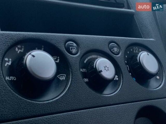 Серый Мицубиси Аутлендер, объемом двигателя 2.38 л и пробегом 266 тыс. км за 6399 $, фото 15 на Automoto.ua