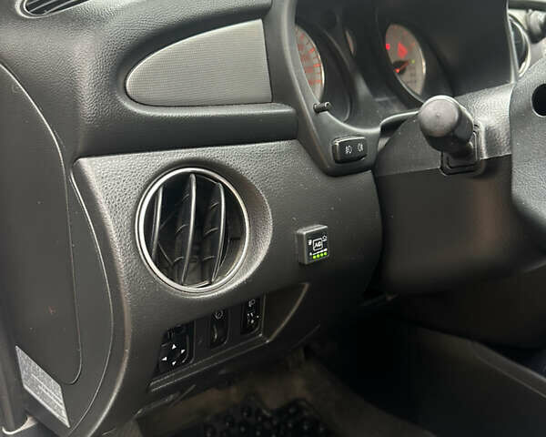 Сірий Міцубісі Аутлендер, об'ємом двигуна 2.38 л та пробігом 303 тис. км за 5200 $, фото 15 на Automoto.ua