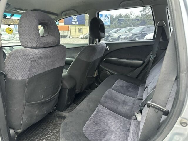 Серый Мицубиси Аутлендер, объемом двигателя 2.4 л и пробегом 260 тыс. км за 5750 $, фото 6 на Automoto.ua