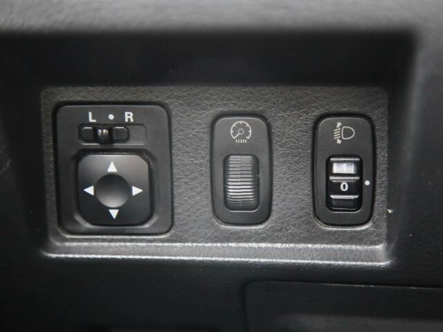 Серый Мицубиси Аутлендер, объемом двигателя 2.4 л и пробегом 171 тыс. км за 8200 $, фото 20 на Automoto.ua