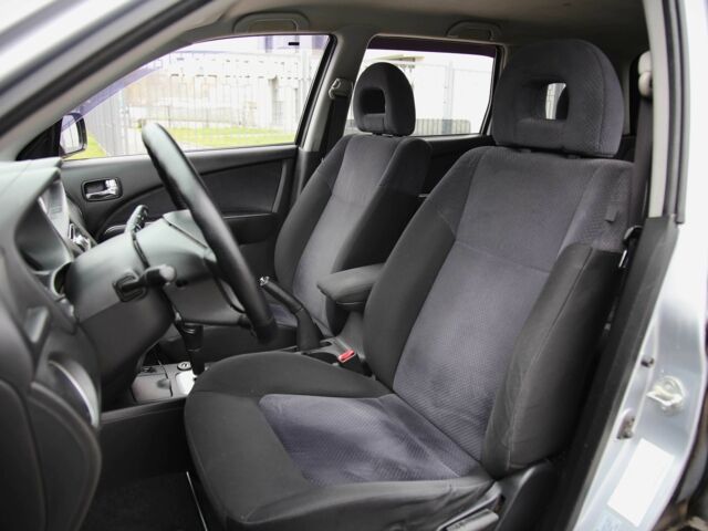 Серый Мицубиси Аутлендер, объемом двигателя 2.4 л и пробегом 171 тыс. км за 8200 $, фото 6 на Automoto.ua