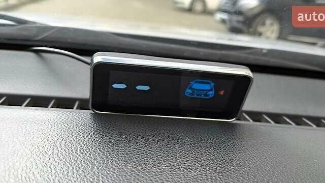 Серый Мицубиси Аутлендер, объемом двигателя 2.38 л и пробегом 228 тыс. км за 7900 $, фото 7 на Automoto.ua