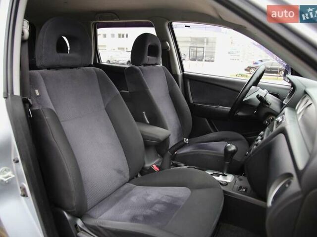 Серый Мицубиси Аутлендер, объемом двигателя 2.4 л и пробегом 171 тыс. км за 8200 $, фото 9 на Automoto.ua