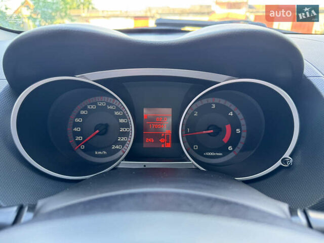 Серый Мицубиси Аутлендер, объемом двигателя 2 л и пробегом 179 тыс. км за 9500 $, фото 19 на Automoto.ua