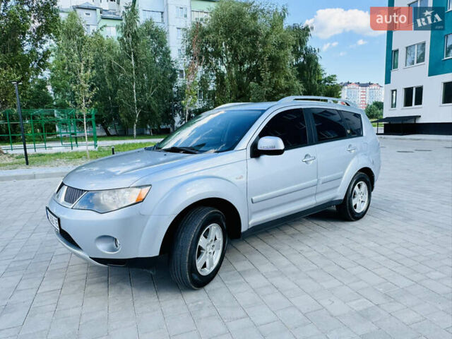 Серый Мицубиси Аутлендер, объемом двигателя 2 л и пробегом 179 тыс. км за 9500 $, фото 11 на Automoto.ua
