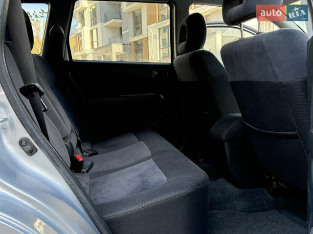 Сірий Міцубісі Аутлендер, об'ємом двигуна 2 л та пробігом 235 тис. км за 5200 $, фото 24 на Automoto.ua