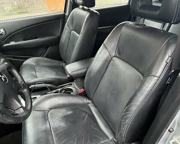 Серый Мицубиси Аутлендер, объемом двигателя 2.4 л и пробегом 179 тыс. км за 7000 $, фото 6 на Automoto.ua