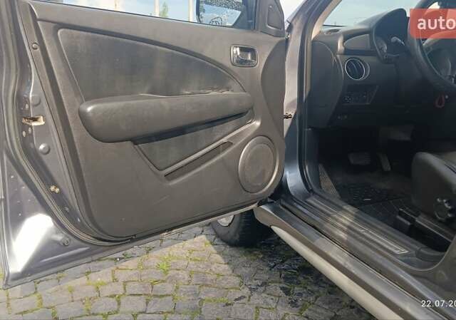 Серый Мицубиси Аутлендер, объемом двигателя 2.38 л и пробегом 600 тыс. км за 5700 $, фото 12 на Automoto.ua