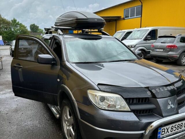 Мицубиси Аутлендер 2006 в Хмельницком на Automoto.ua Серый Мицубиси Аутлендер, объемом двигателя 2.4 л и пробегом 240 тыс. км за 6500 $, фото 8 на Automoto.ua