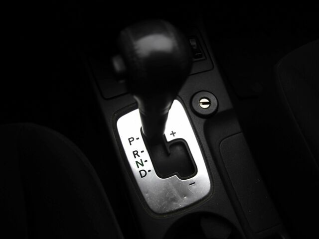 Серый Мицубиси Аутлендер, объемом двигателя 2.4 л и пробегом 171 тыс. км за 8200 $, фото 18 на Automoto.ua