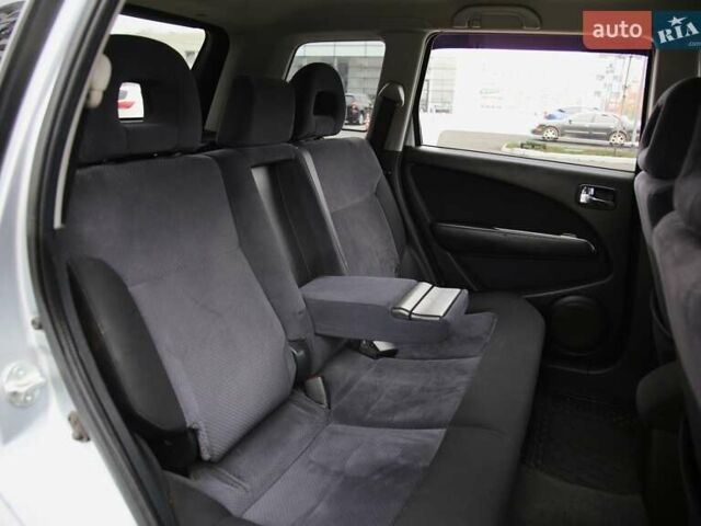 Серый Мицубиси Аутлендер, объемом двигателя 2.4 л и пробегом 171 тыс. км за 8200 $, фото 8 на Automoto.ua