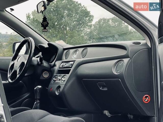 Сірий Міцубісі Аутлендер, об'ємом двигуна 2 л та пробігом 300 тис. км за 5150 $, фото 17 на Automoto.ua