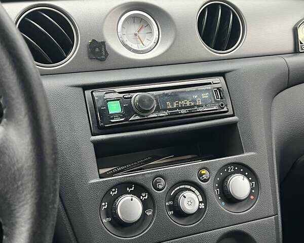 Серый Мицубиси Аутлендер, объемом двигателя 2.4 л и пробегом 179 тыс. км за 7000 $, фото 14 на Automoto.ua