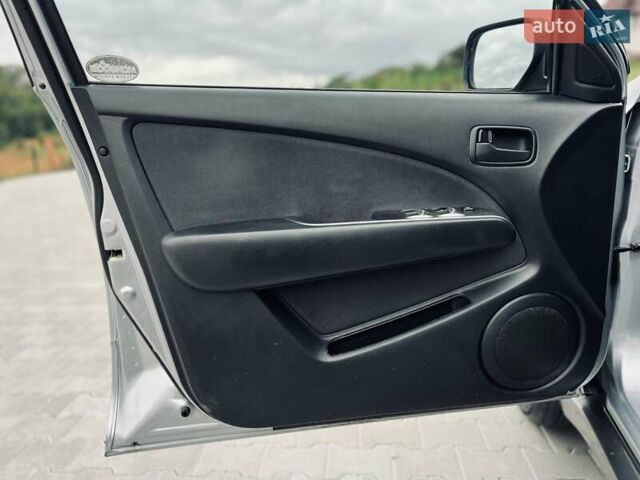 Сірий Міцубісі Аутлендер, об'ємом двигуна 2 л та пробігом 300 тис. км за 5150 $, фото 16 на Automoto.ua