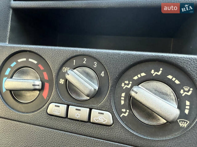 Сірий Міцубісі Аутлендер, об'ємом двигуна 2 л та пробігом 235 тис. км за 5200 $, фото 22 на Automoto.ua