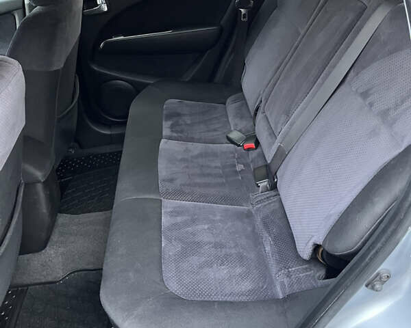 Серый Мицубиси Аутлендер, объемом двигателя 2.38 л и пробегом 180 тыс. км за 6000 $, фото 24 на Automoto.ua