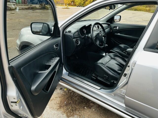 Серый Мицубиси Аутлендер, объемом двигателя 2.4 л и пробегом 264 тыс. км за 6300 $, фото 10 на Automoto.ua