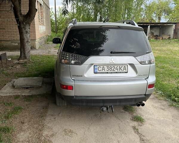 Сірий Міцубісі Аутлендер, об'ємом двигуна 2 л та пробігом 110 тис. км за 10700 $, фото 8 на Automoto.ua