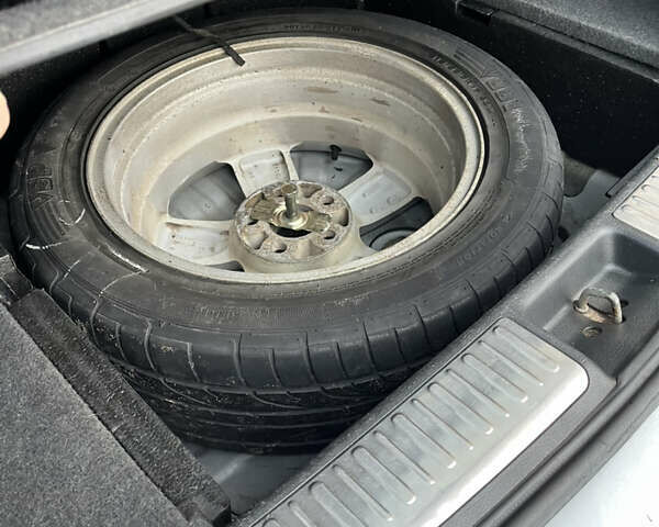 Серый Мицубиси Аутлендер, объемом двигателя 2.38 л и пробегом 180 тыс. км за 6000 $, фото 36 на Automoto.ua